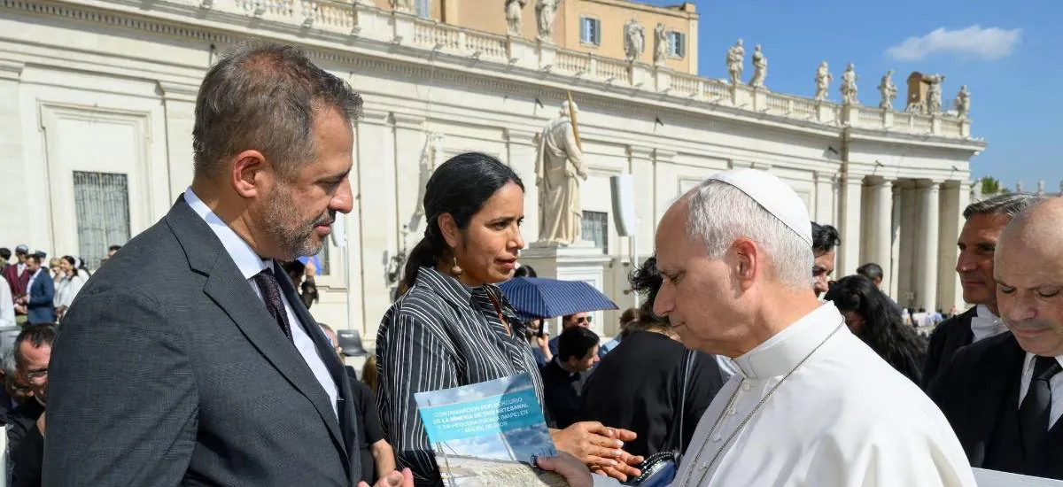 Minería ilegal: Entregan al papa León XVI evidencias del impacto del mercurio en la Amazonía