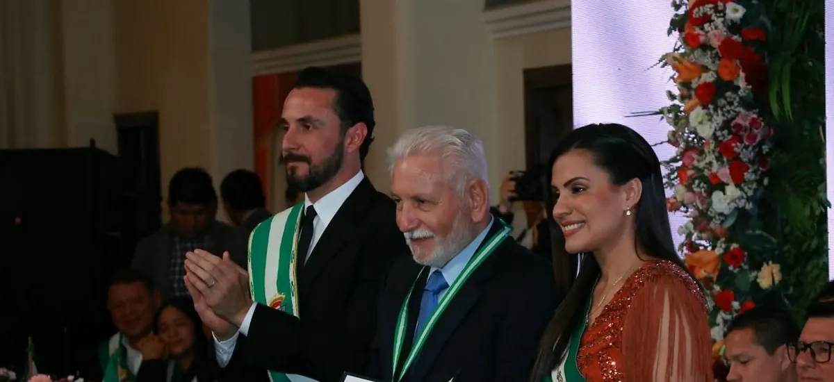 Rubén Costas tras recibir la Cruz Potenzada: "La lucha cruceña nació con un sentimiento de efectiva bolivianidad"