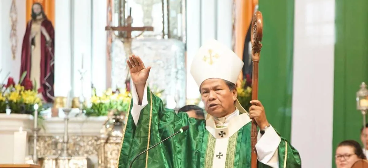 “Estamos como en un hoyo”: El Arzobispo de Santa Cruz pide acudir a Dios y habla de la IA