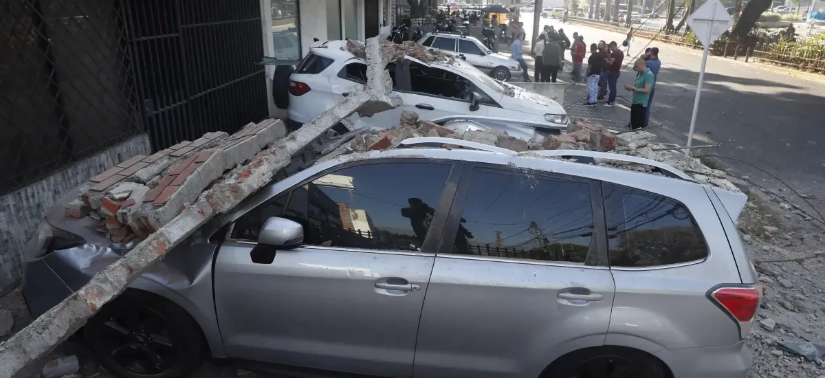 Temblor en Colombia: Hay al menos 21 muertos y personas atrapadadas en edificio derrumbado