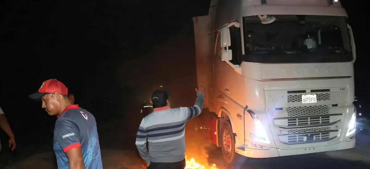 Acuerdo en mesa de diálogo permiten levantar el bloqueo en Cuatro Cañadas