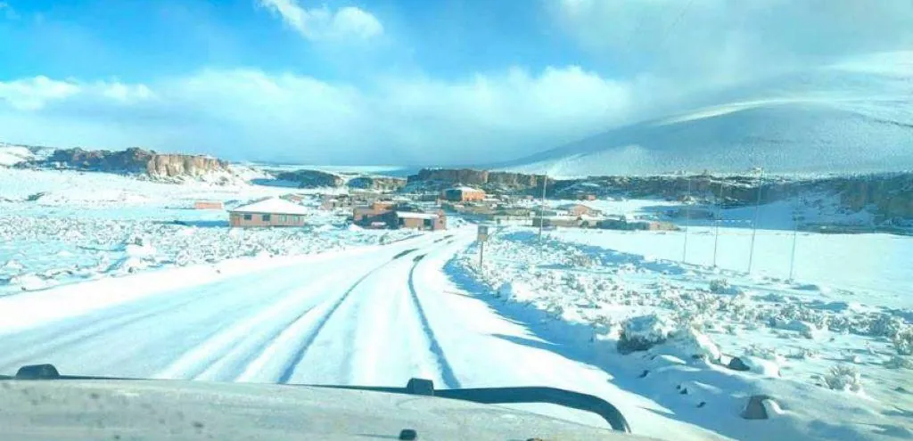 Debido a la intensa nevada, “cierran” pasos fronterizos entre Potosí y Chile