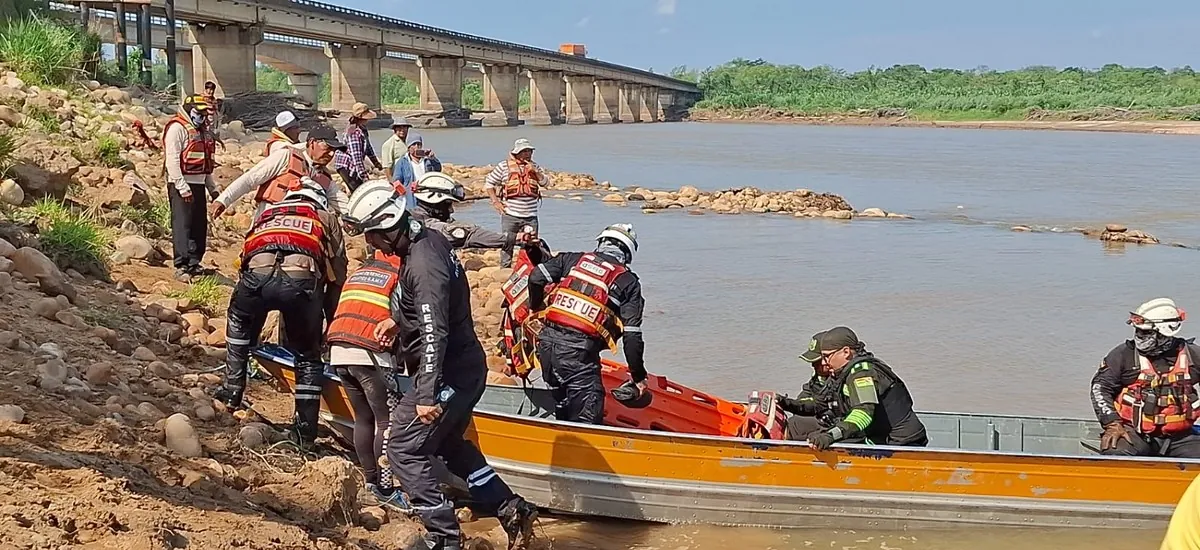 Yapacaní se prepara para atender emergencias y la Gobernación anuncia una canoa con motor para Ichilo