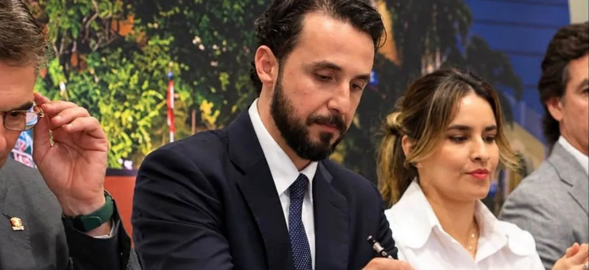 Juan Pablo Velasco propone eliminar IVA e IT al diésel por 90 días como medida transitoria