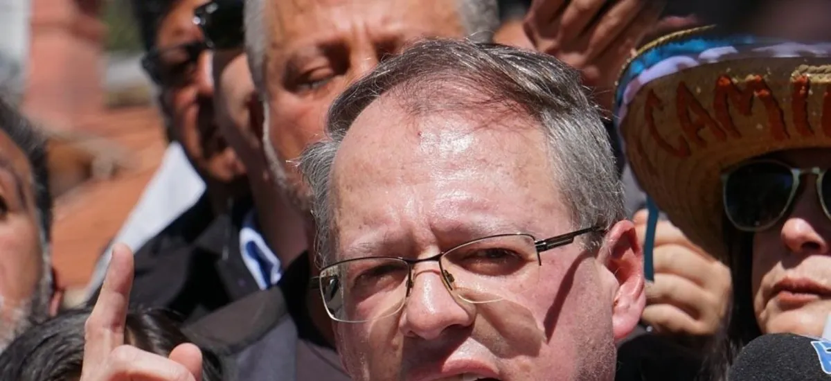 Dunn plantea cortar el financiamiento estatal a empresas públicas por 90 días