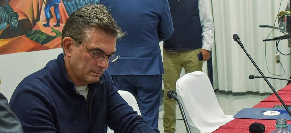 Paz dice que firmó el ‘Acuerdo 50-50’ con alcaldías para avanzar en un pacto nacional