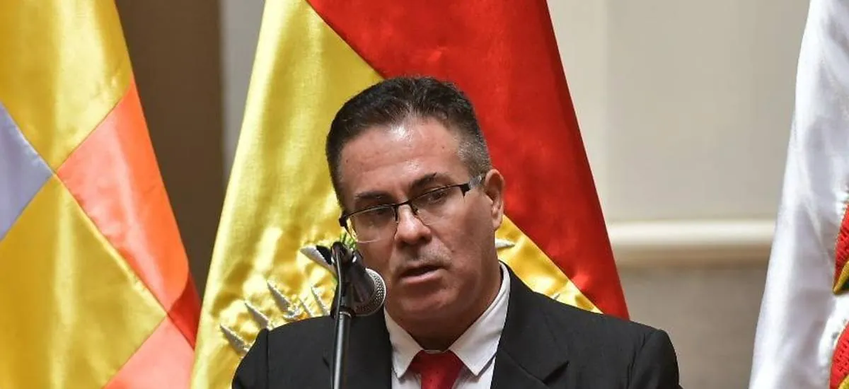 “Hay que cambiar a las cabezas”: Fiscal general interino pide a fiscales departamentales que “pongan su cargo a disposición”