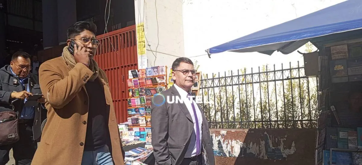 Toma militar: Jhonny Aguilera deja el tribunal de La Paz y dice que no hubo golpe en 2024 por “la reacción de la población”