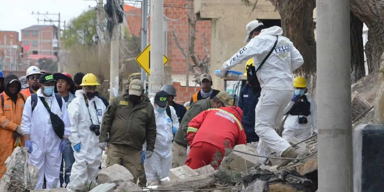 Suman 6 las personas fallecidas en Viacha; 3 soldados ya fueron identificados