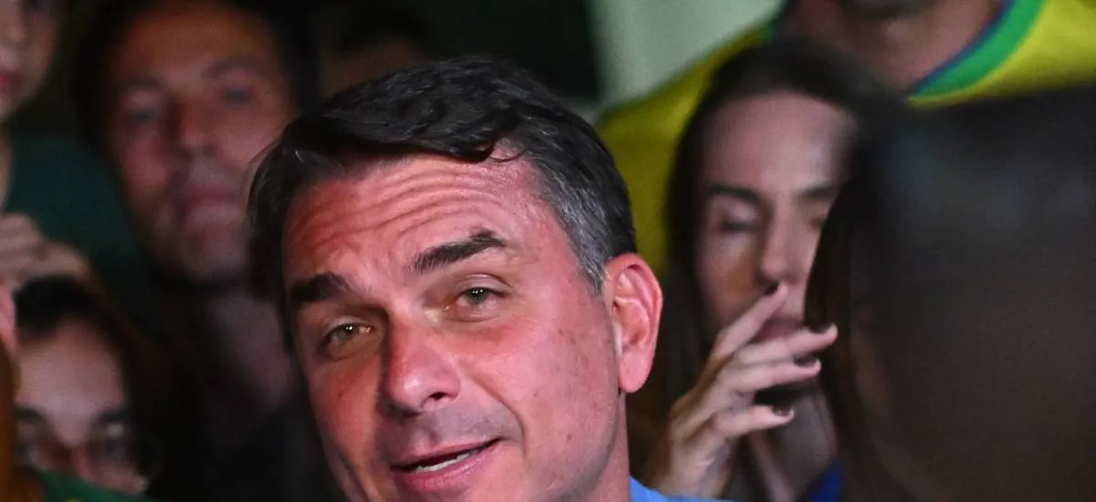Flávio Bolsonaro dice que su ventaja en primera vuelta muestra que Brasil quiere cambio