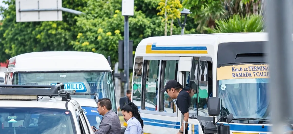 Repliegue de choferes llega dividido en todo el país: Santa Cruz paraliza y La Paz trabajará con normalidad