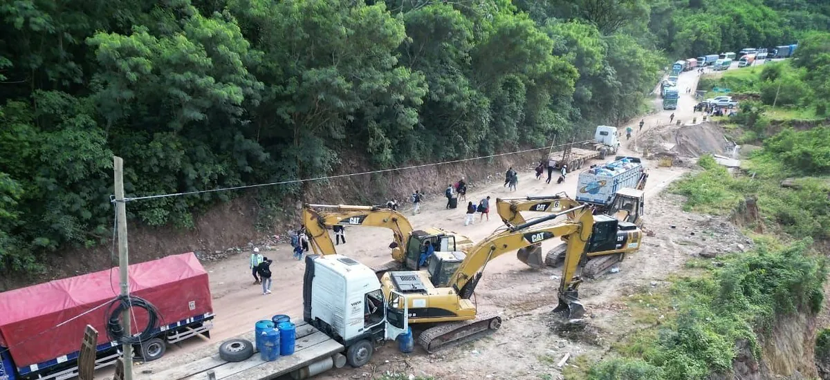 Restablecen el tránsito en el tramo Bermejo–La Angostura tras evaluación del sector Petacas