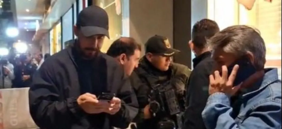 JP Velasco llega al sitio del atraco y dice que el crimen organizado se está adueñando de la paz de los cruceños