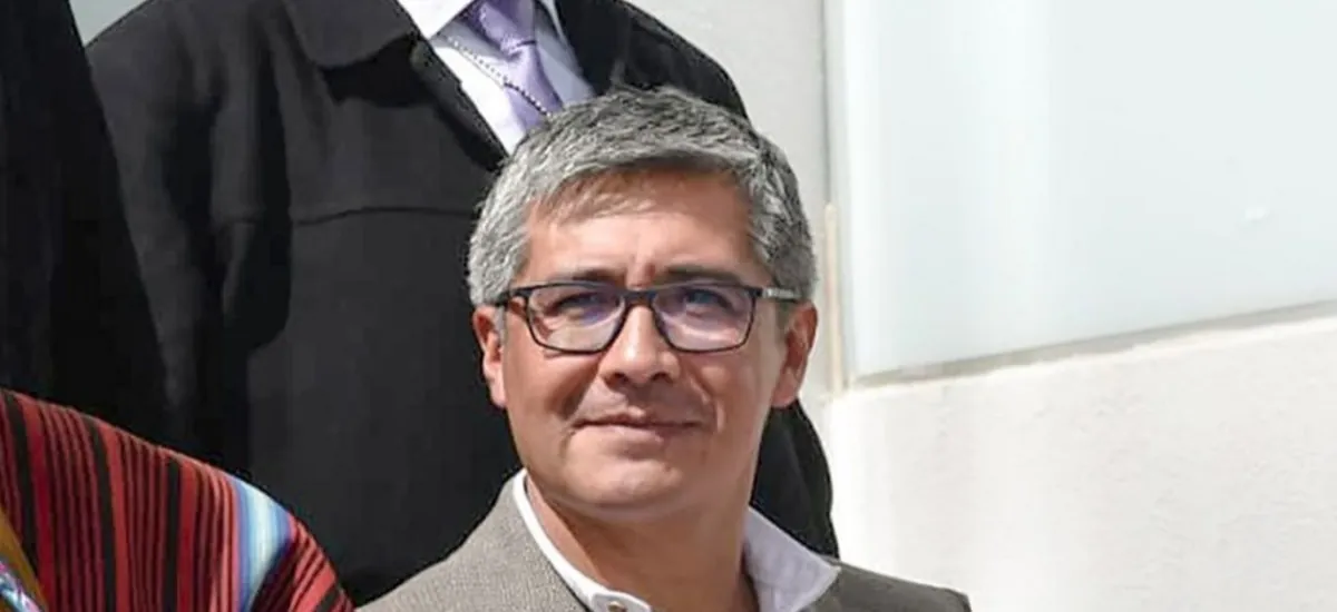 Rodrigo Paz cambia a Espinoza mientras espera una decisión constitucional