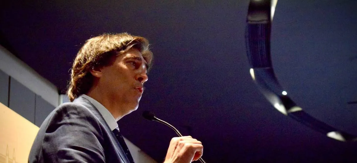 Ministro Zamora denuncia “mafias” compuestas por “funcionarios” en YPFB y la ANH que desvían combustibles