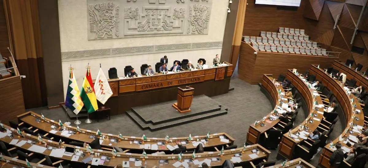 Inicia la votación en la Asamblea Legislativa para la suspensión de Roger Mariaca como fiscal general