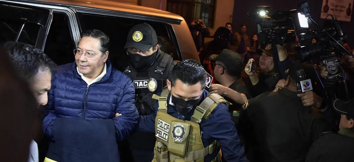 El Gobierno denuncia que un juez de Santa Cruz ordenó que Luis Arce sea trasladado a una clínica y cuestiona su decisión
