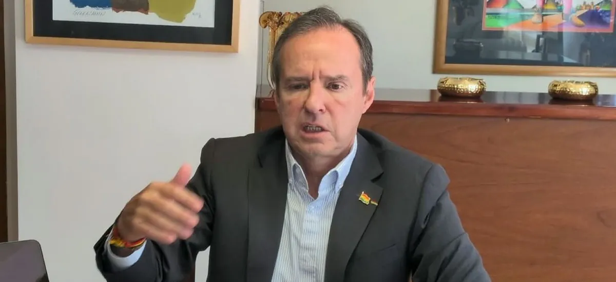 Tuto afirma que Bolivia está sumida en una profunda incertidumbre y cuestiona el viaje de Paz