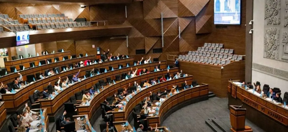 Diputados aprueban proyecto de ley que restituye derechos de policías y militares por hechos de 2019