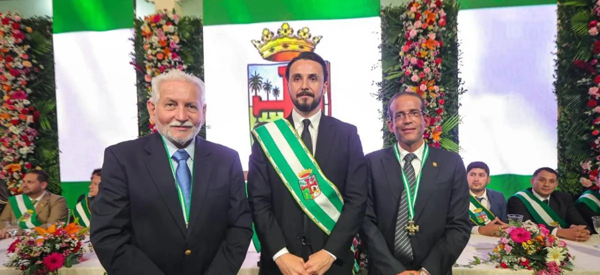 El encuentro de tres gobernadores cruceños marca la sesión de honor de la Asamblea Legislativa Departamental