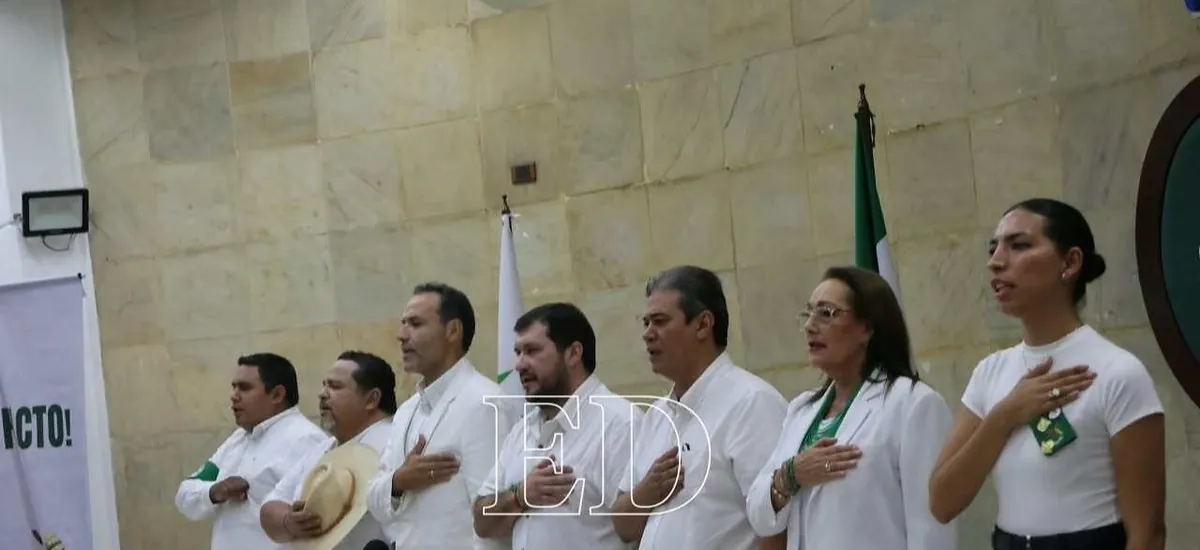 Se instala la Asamblea de la Cruceñidad, con presencia de autoridades locales y departamentales
