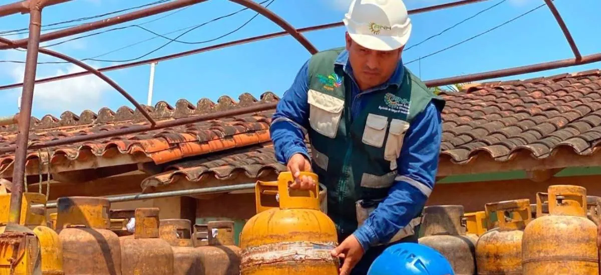 Decreto congela el precio de la garrafa en Bs 22,50, pero ajusta el margen de mayoristas por el precio del diésel