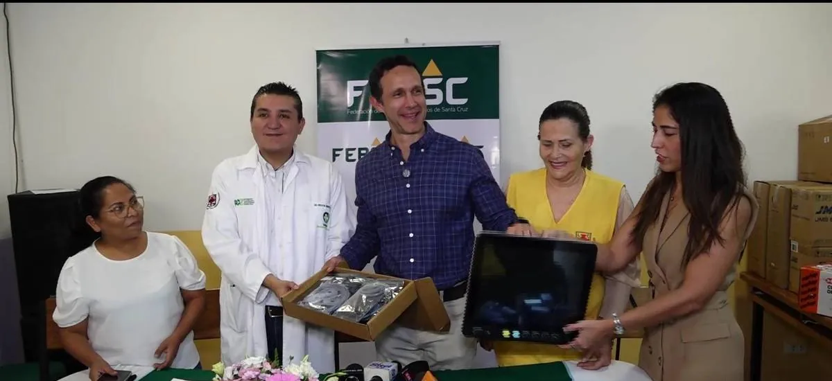 Empresarios privados donan medicamentos y equipamientos al Hospital Oncológico