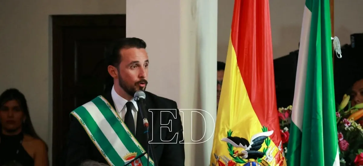 JP Velasco pide unidad a los dos ex gobernadores para trabajar por Santa Cruz