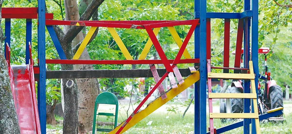 Hay quejas por deterioro de los parques y compromiso de realizar mantenimiento