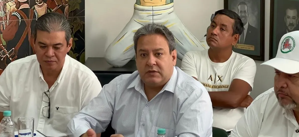 YPFB asegura que hay 17 millones de litros de diésel en Santa Cruz, pero reconoce fallas en distribución
