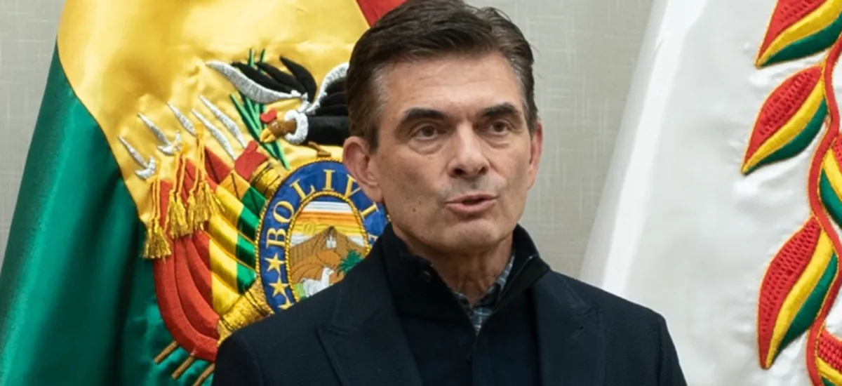 Sin leyes ni diésel, el dólar en alza y con el gabinete en la mira: El Gobierno de Paz está próximo a cumplir nueve meses