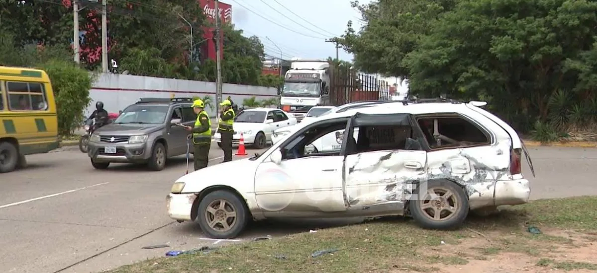 Aprehenden a conductores tras choque que deja una mujer fallecida y tres heridos