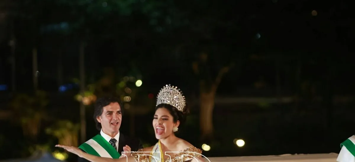 Coronan a Camila Zenteno como Reina de Santa Cruz