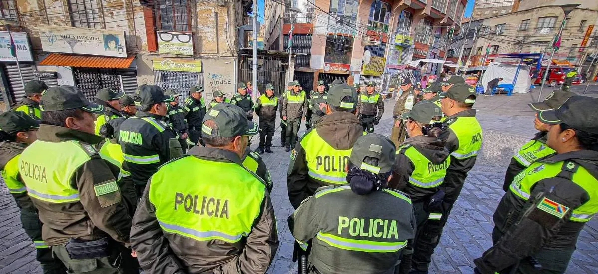 Dictan detención preventiva para cuatro acusados de robar celulares durante la entrada del Gran Poder