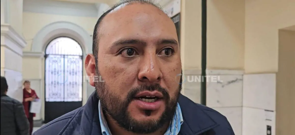 Reaparece el exministro Roberto Ríos y se compromete a colaborar con el caso de la toma militar de la plaza Murillo