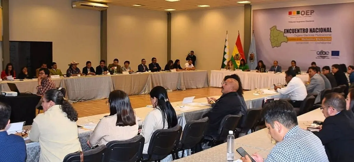 TSE pone seis ejemplos para modificar las tres leyes electorales