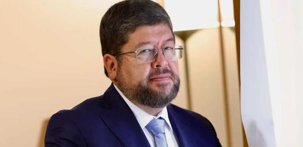 Samuel en su despedida: el Gobierno no va a mejorar; nos vamos, pero seguiremos apoyando el cambio