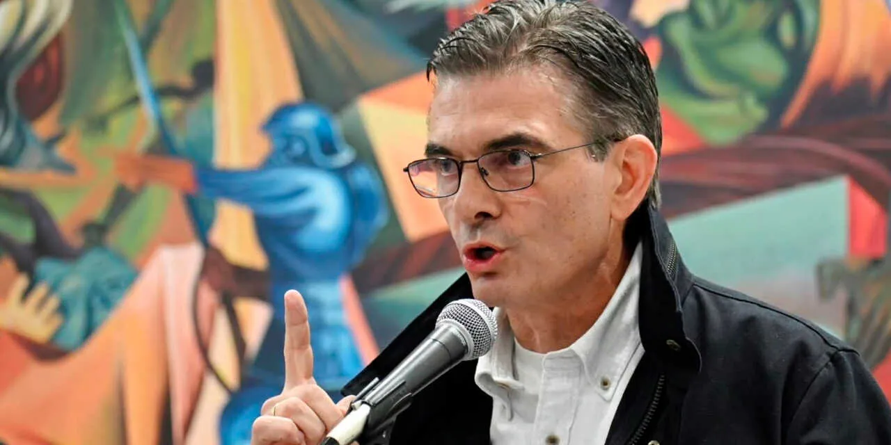 Paz expresa su respaldo a la Policía y rechaza la “difamación” en los casos maderas y oro