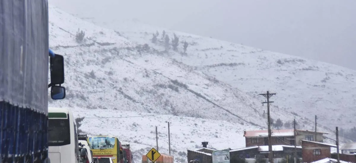 Nevadas y riesgo de desbordes activan alertas en cuatro departamentos