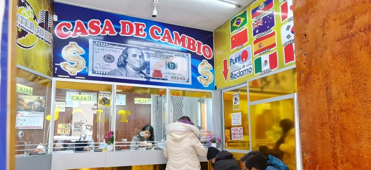 El precio del dólar sigue escalando, este sábado se cotizará en Bs 10,40