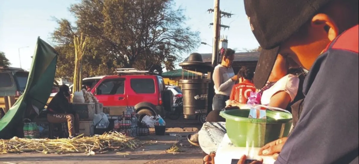 Niños sobreviven víctimas de la mendicidad y el trabajo forzado en las rotondas