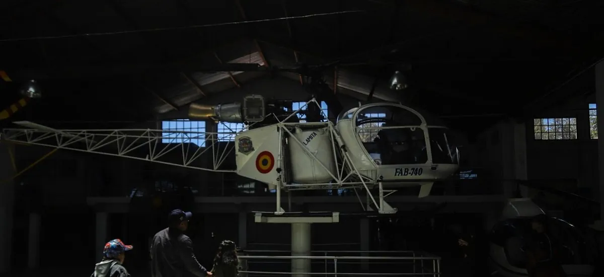 Bolivia exhibe más de 30 aeronaves que marcaron la historia de su Fuerza Aérea