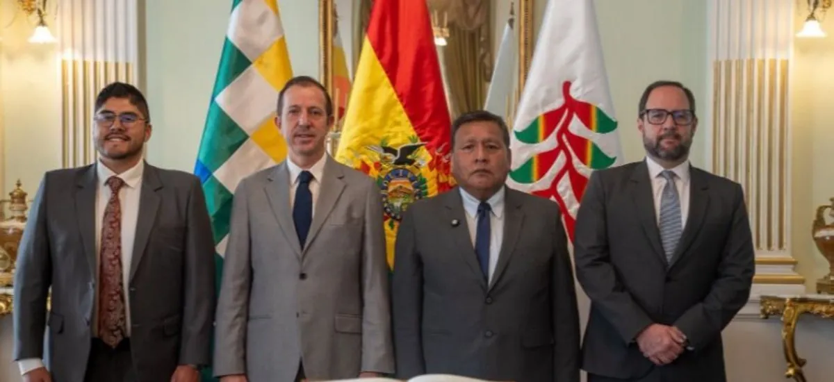 Cancillería posesiona a tres viceministros, entre ellos uno dedicado al turismo