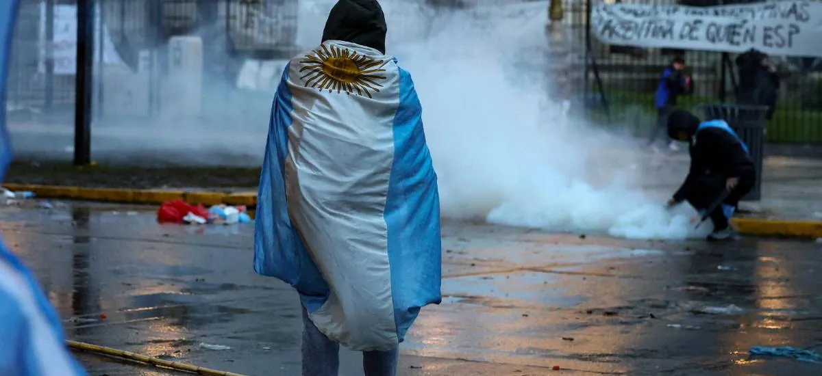 Protesta contra proyecto de Milei sobre propiedad privada termina con represión policial