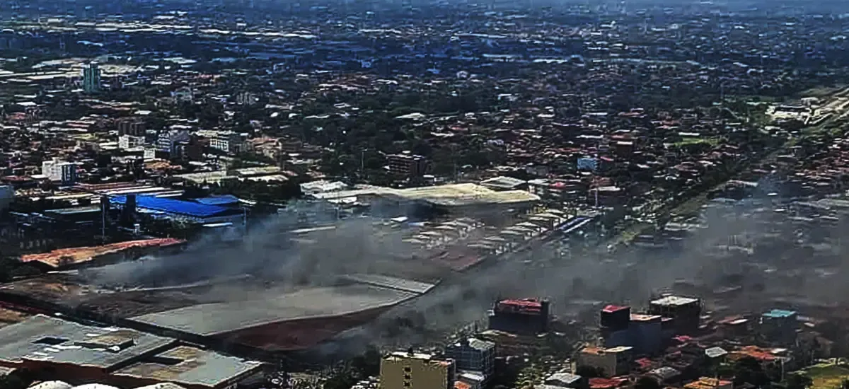Tras 36 horas de intenso trabajo, el fuego en Barrio Lindo ha sido extinguido e inicia nueva etapa para recuperar el terreno