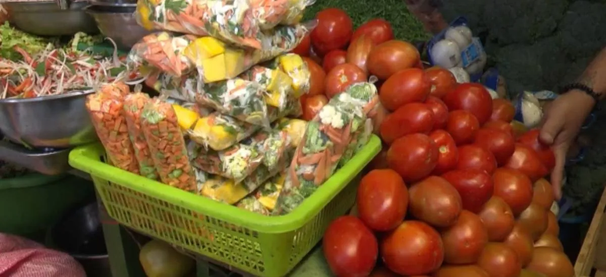 El precio de las verduras se incrementa en mercados del eje troncal y familias reducen sus compras