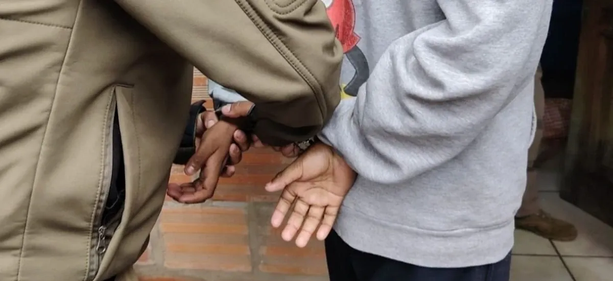 Aprehenden a un hombre con un arma de fuego en medio de los festejos de Urkupiña en Cochabamba