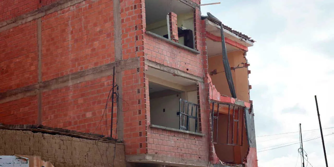 Gobierno destinará Bs 5 millones para reparar viviendas afectadas por explosiones en Viacha