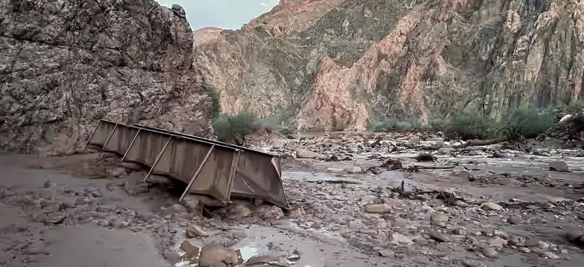 Un muerto y unos 15 desaparecidos tras inundación repentina en el Gran Cañón en Arizona