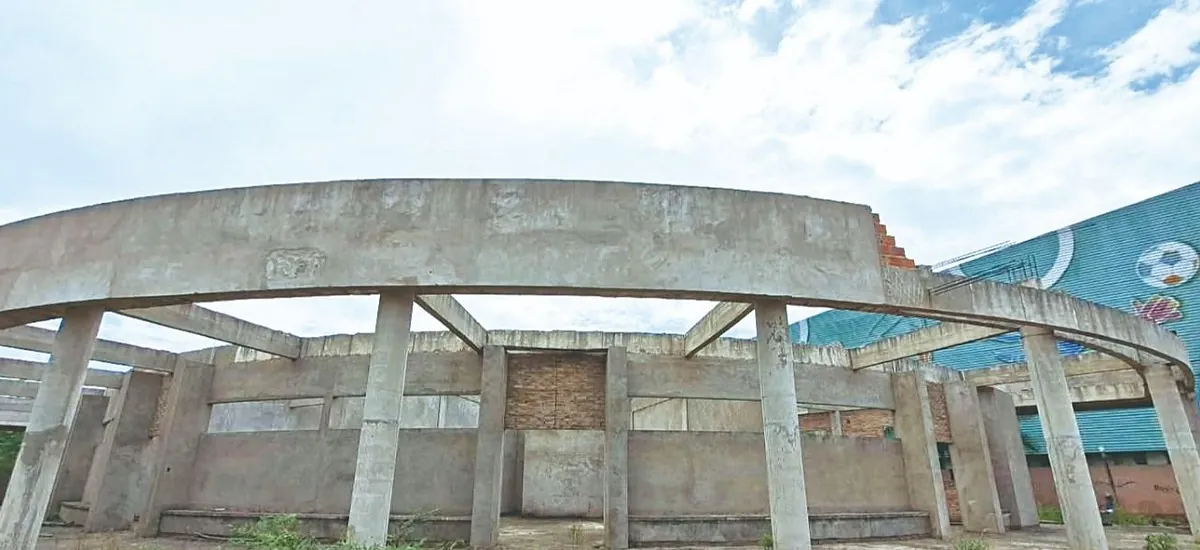 El salón velatorio de Alto San Pedro quedó a medio construir y en el abandono
